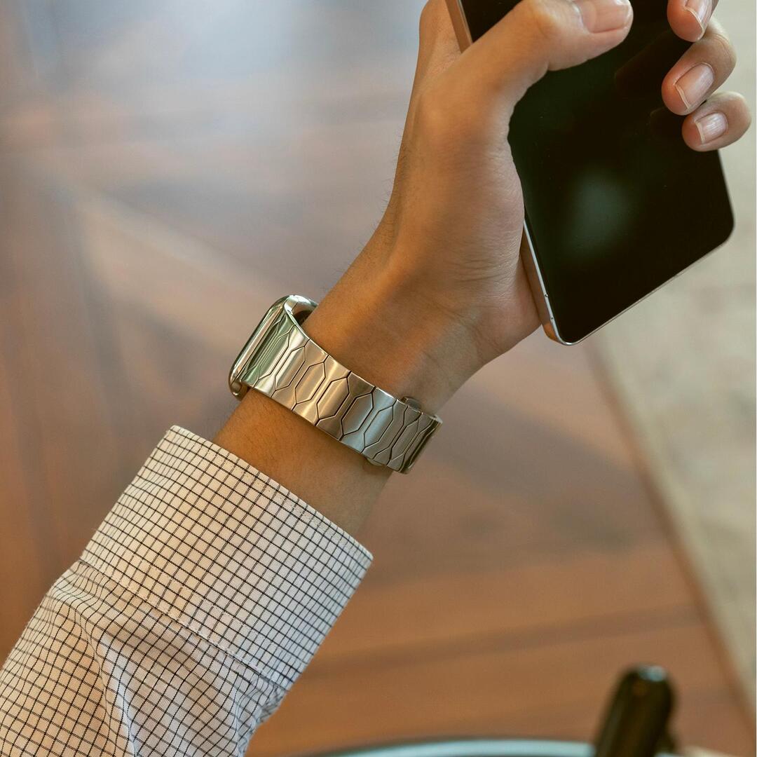 Elegante correa de acero inoxidable para Apple Watch – Lujo discreto y estilo