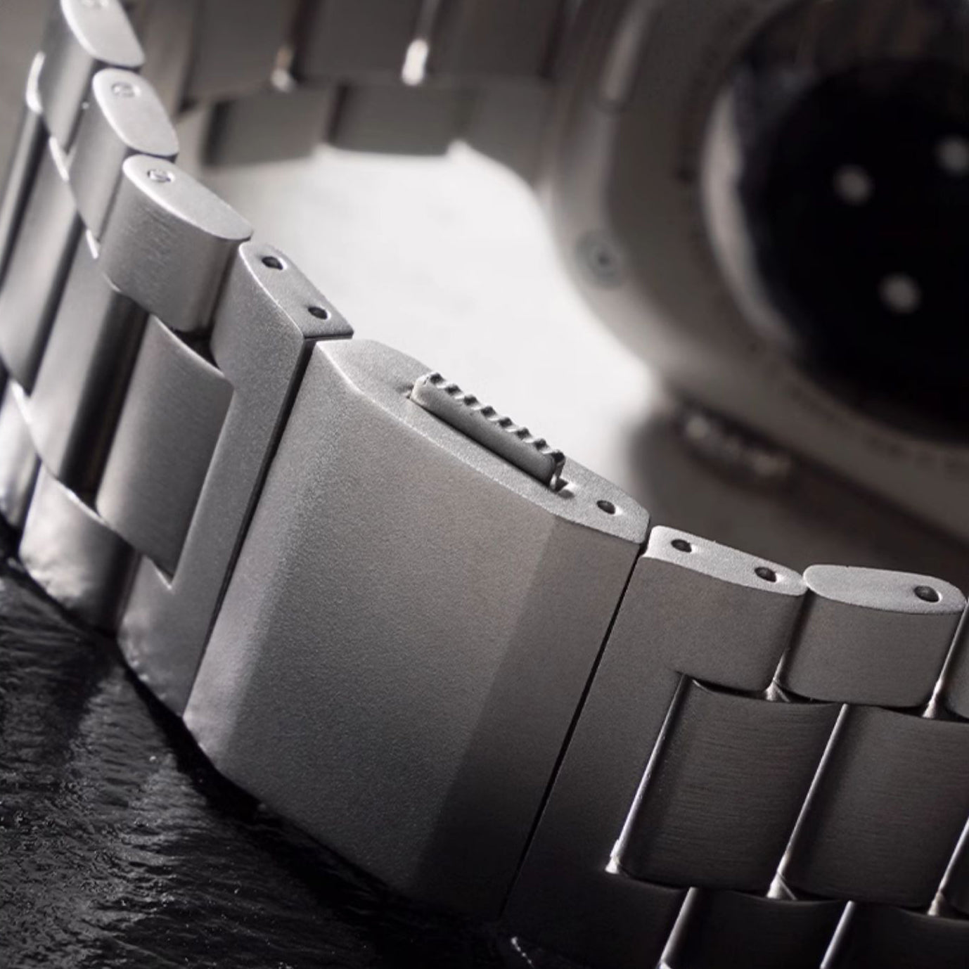 Apple Watch Titanium Magnetic Band – Luxury Edition
