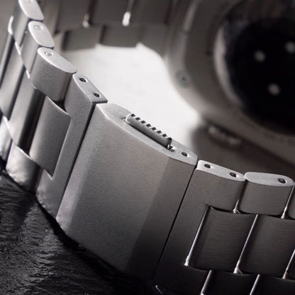 Apple Watch Titanium Magnetic Band – Luxury Edition