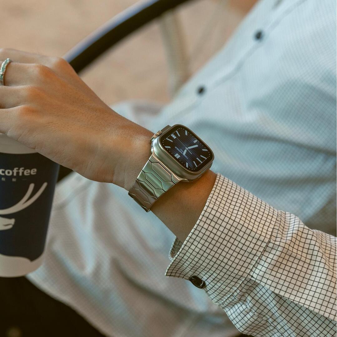 Elegante correa de acero inoxidable para Apple Watch – Lujo discreto y estilo