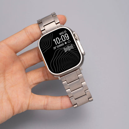 Men’s Titanium Apple Watch Band – Premium Design with Everyday Durability